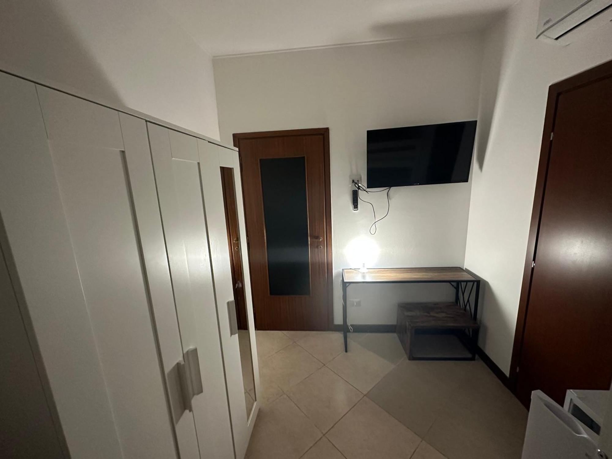 Gigli, Rooms Con Cucina In Comune E Terrazza Milaan Buitenkant foto