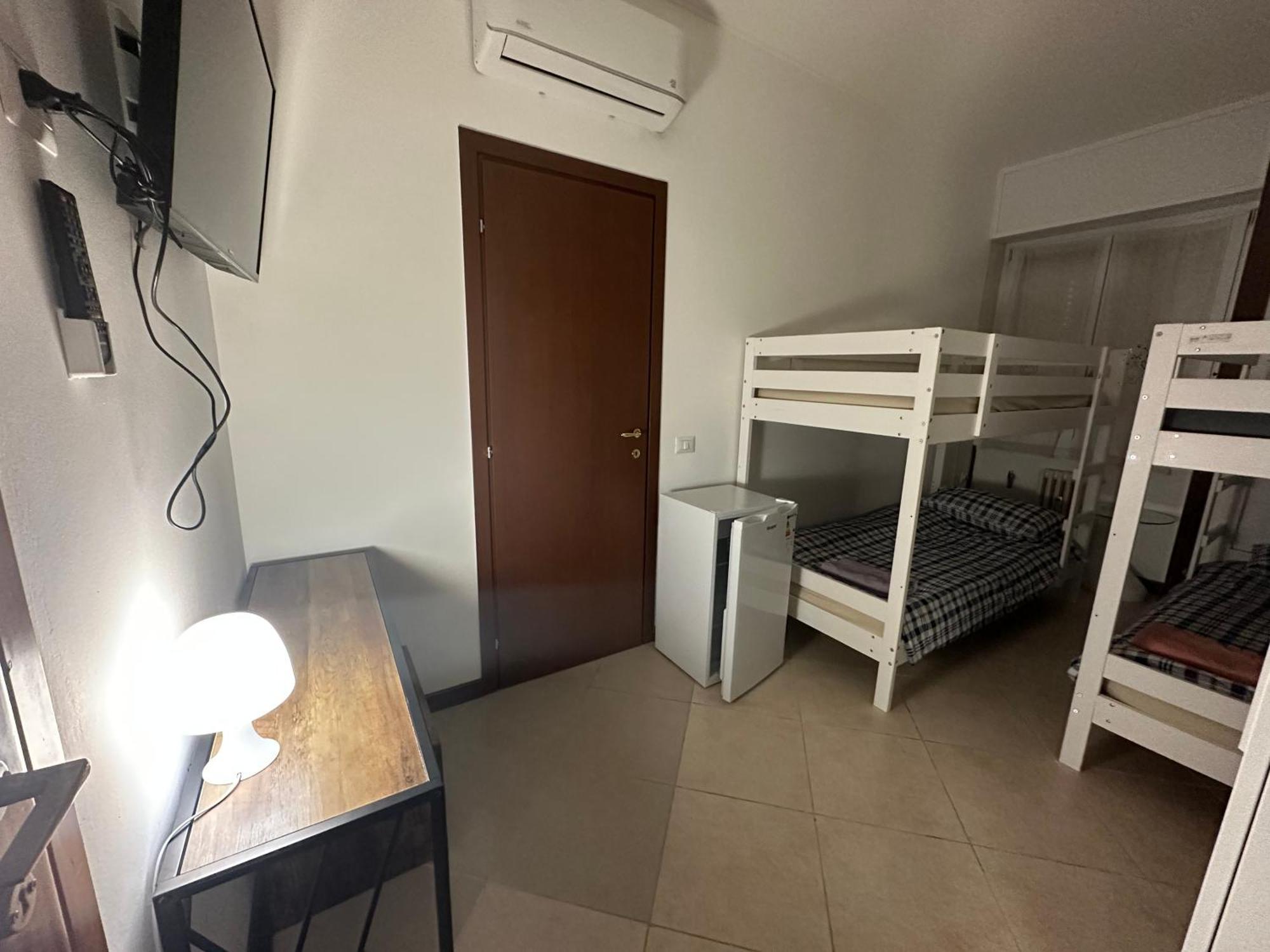 Gigli, Rooms Con Cucina In Comune E Terrazza Milaan Buitenkant foto