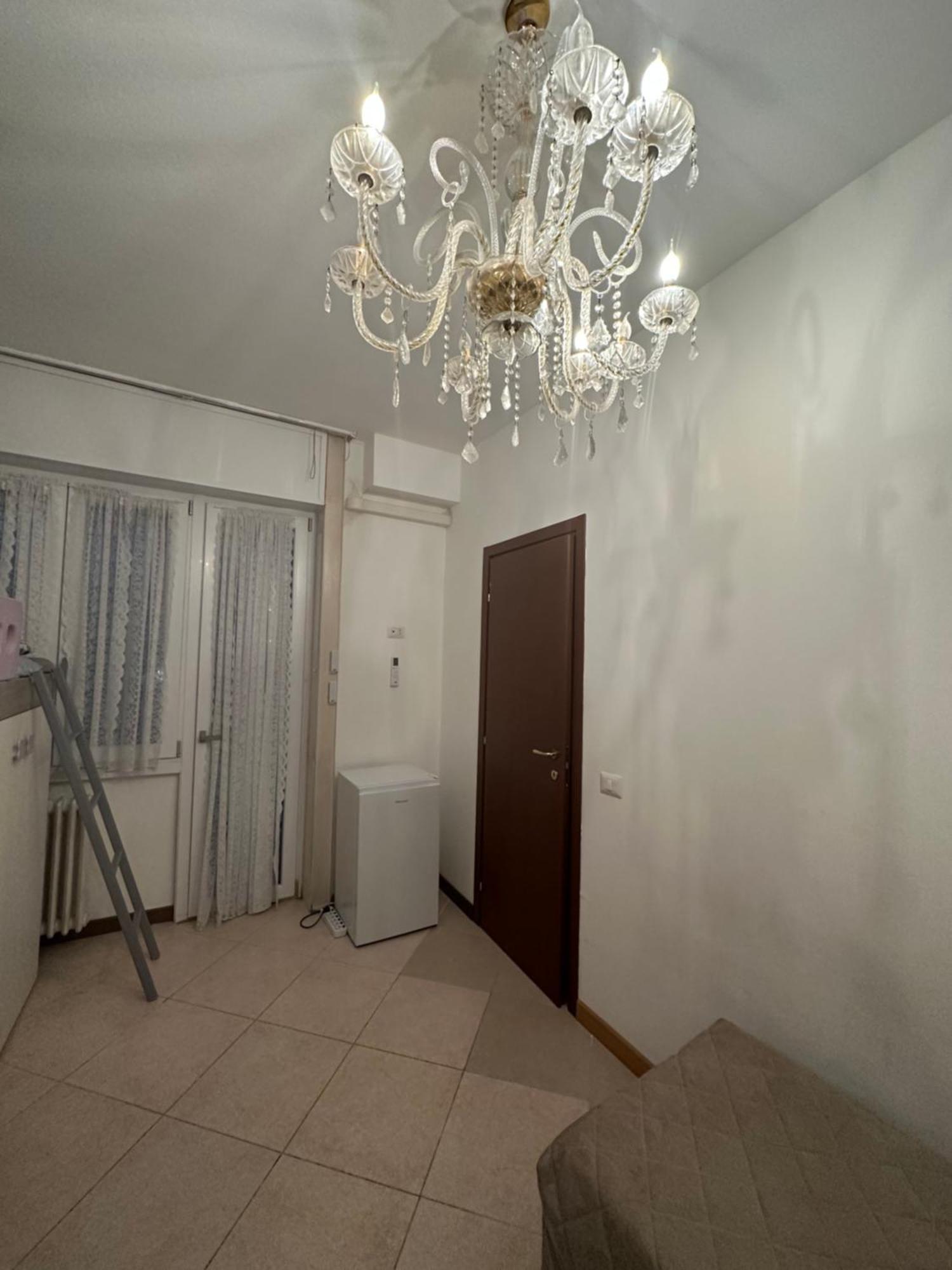Gigli, Rooms Con Cucina In Comune E Terrazza Milaan Buitenkant foto