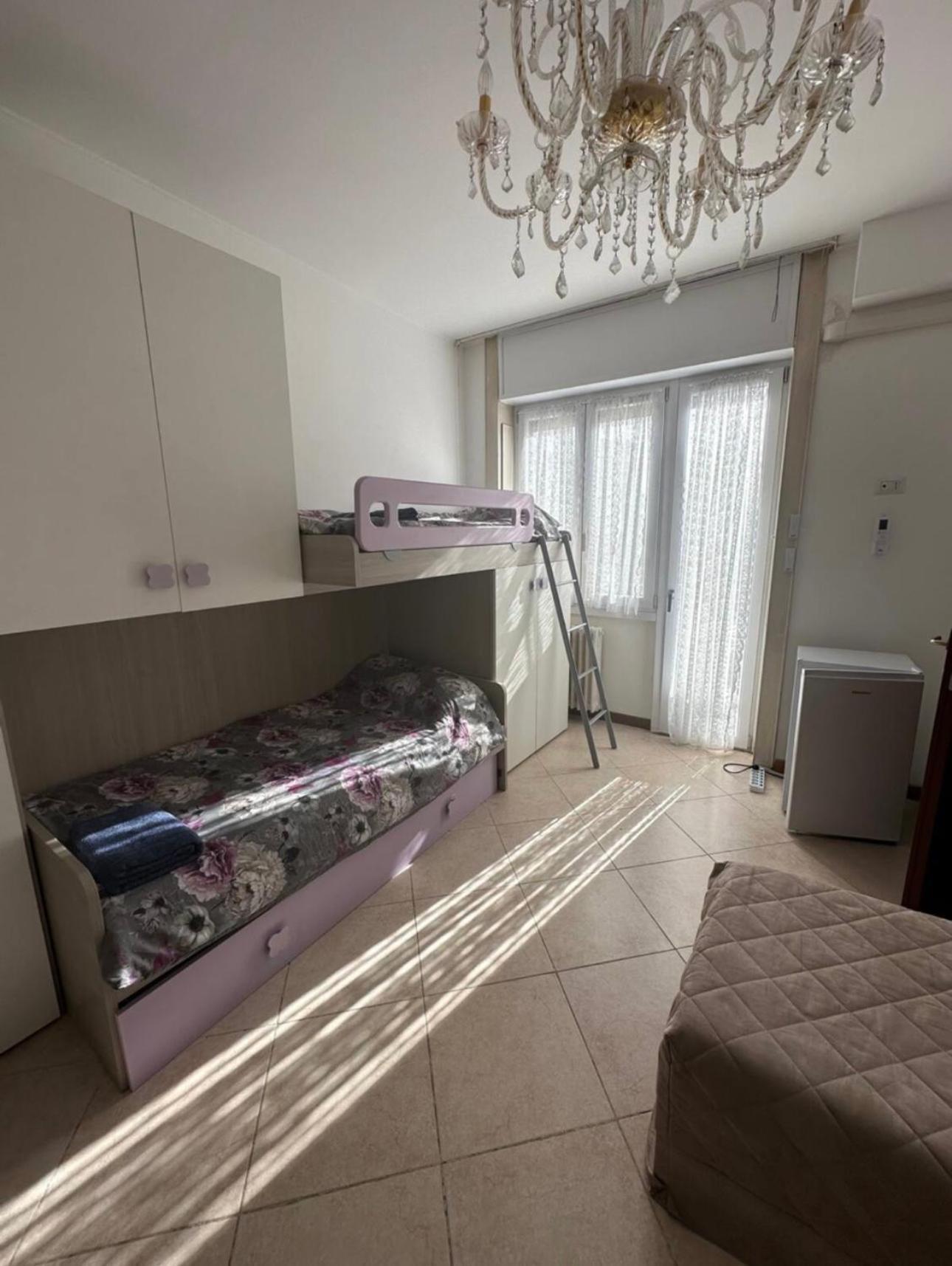 Gigli, Rooms Con Cucina In Comune E Terrazza Milaan Buitenkant foto