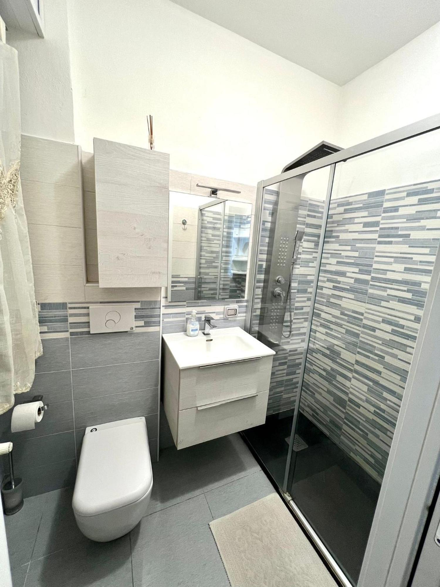 Gigli, Rooms Con Cucina In Comune E Terrazza Milaan Buitenkant foto